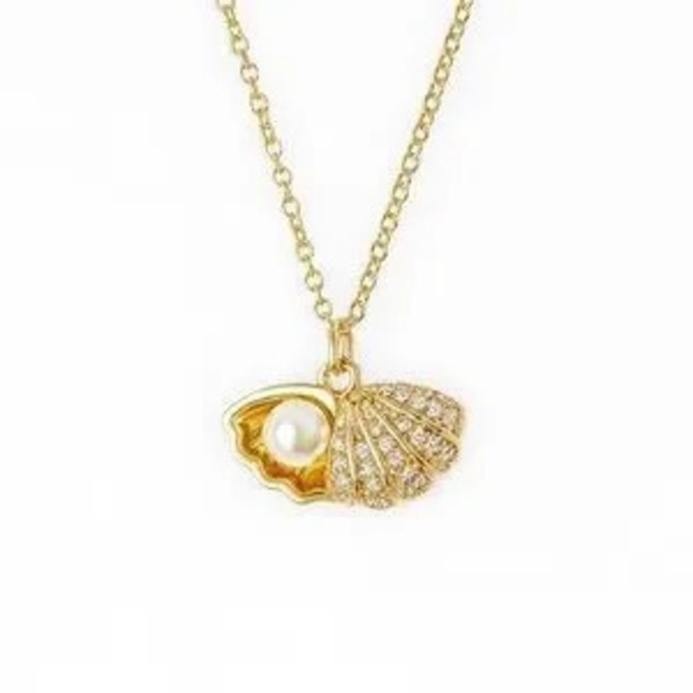 ?? Elegant Gold Shell Pendant Necklace